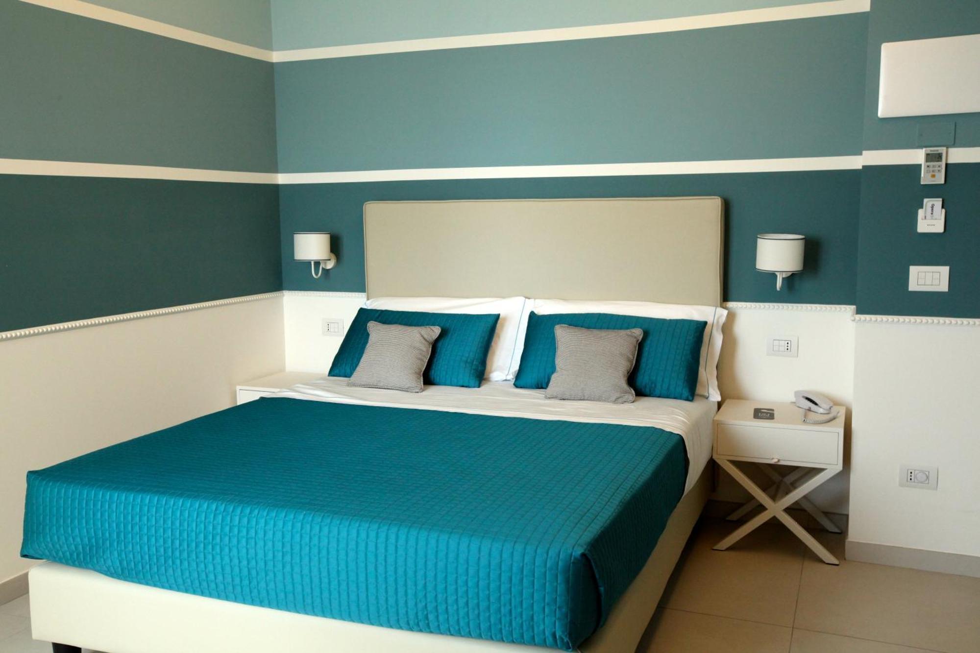 מארוטה Hotel Ambassador מראה חיצוני תמונה
