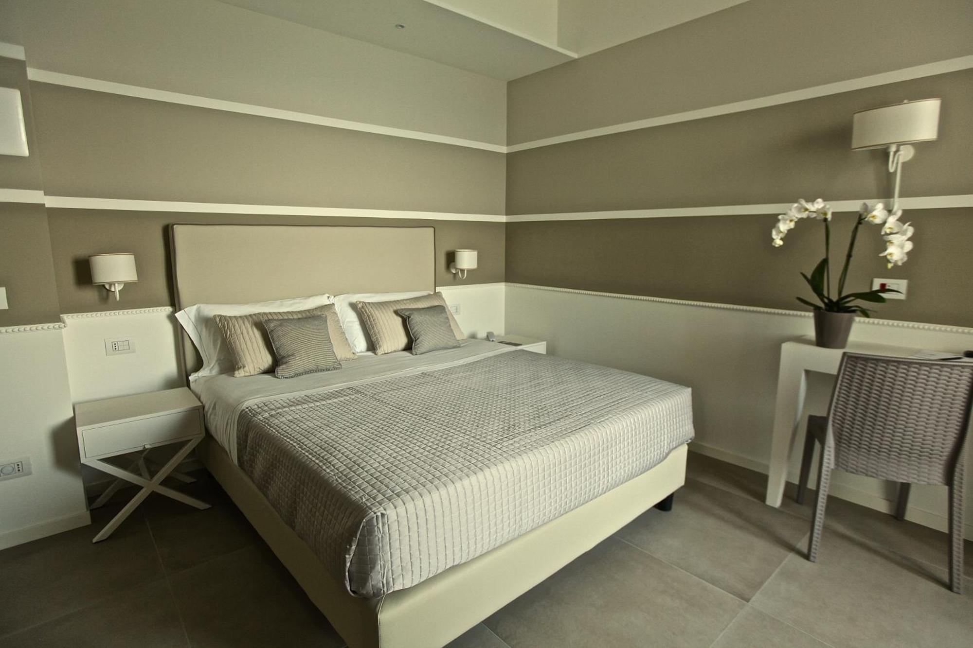 מארוטה Hotel Ambassador מראה חיצוני תמונה