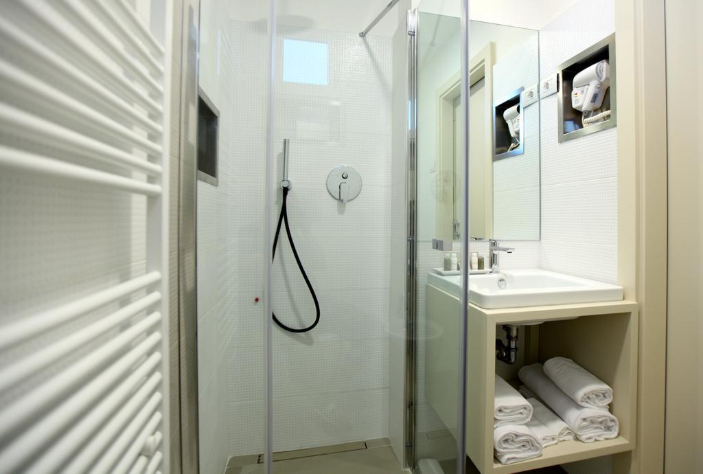 מארוטה Hotel Ambassador מראה חיצוני תמונה
