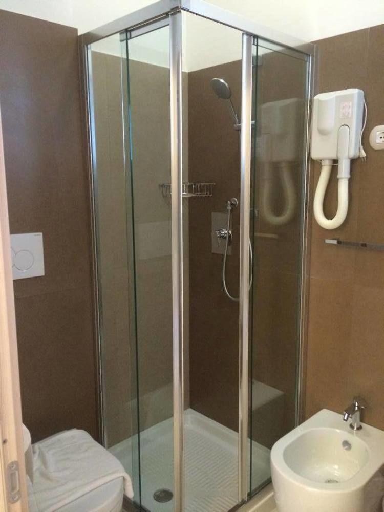 מארוטה Hotel Ambassador מראה חיצוני תמונה