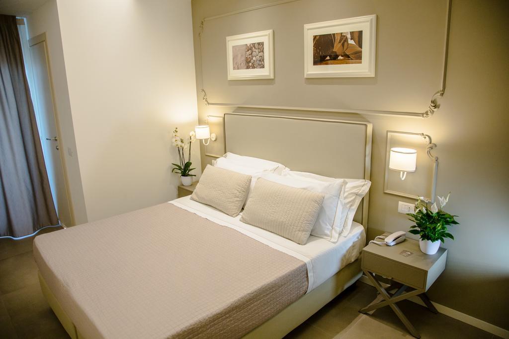 מארוטה Hotel Ambassador מראה חיצוני תמונה