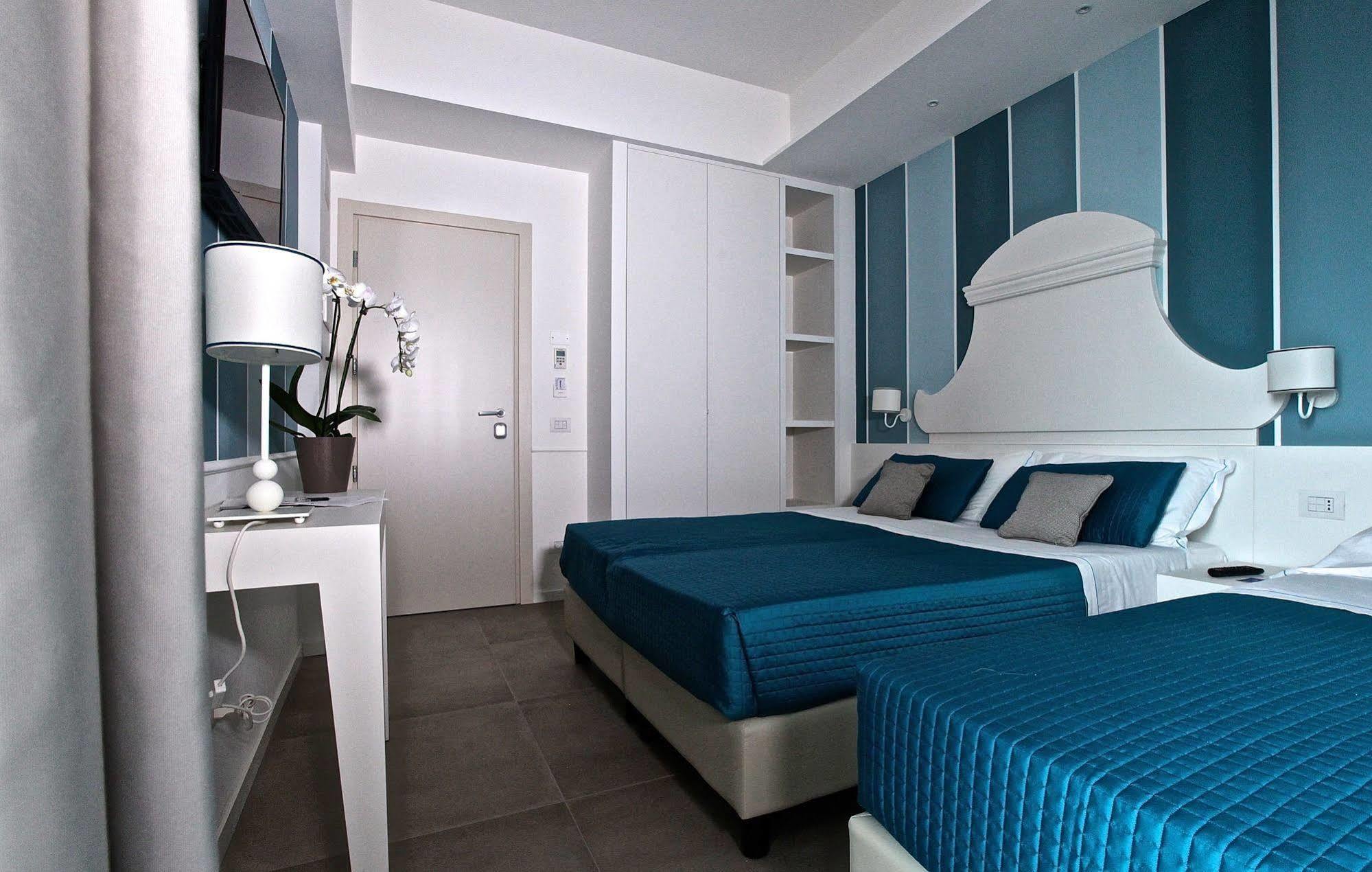 מארוטה Hotel Ambassador מראה חיצוני תמונה