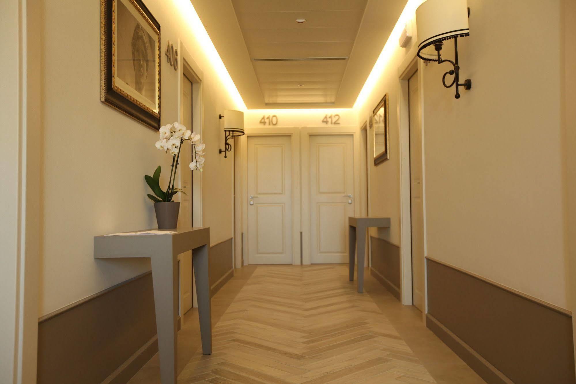מארוטה Hotel Ambassador מראה חיצוני תמונה